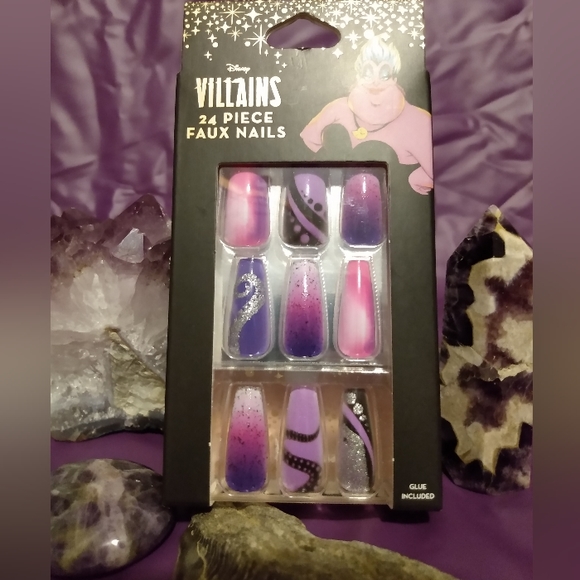 Disney Other - NIB Disney Villains Ursula 24pc nail set with glue